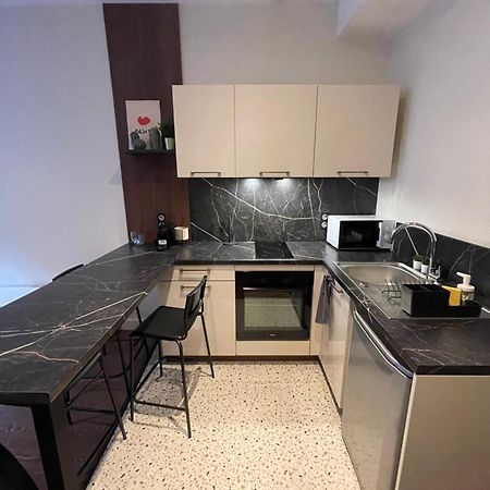 Appartement Au Coeur Du Centre Ville De Carcassonne Exteriör bild