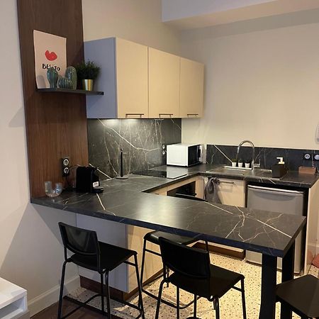 Appartement Au Coeur Du Centre Ville De Carcassonne Exteriör bild